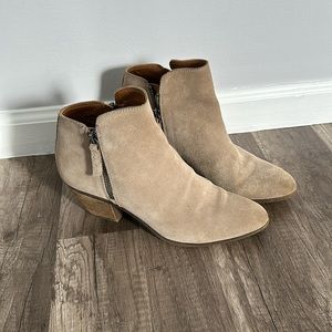 Frye & Co. Ash Suede Booties